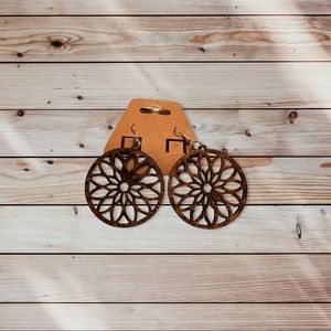 Beautiful wood earrings with different designs!!